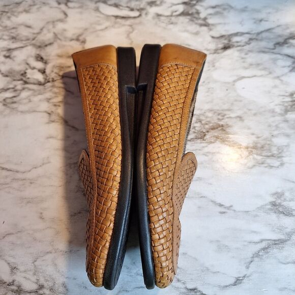 Aerosoles‎ Tobacco Leather Loafer Womens 9B Woven Slip On Low Heel Casual Work - Picture 5 of 15